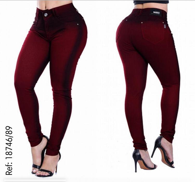 Calça Bordô com Lycra Estilo Bull Bojo Removível Modela Bumbum Original
