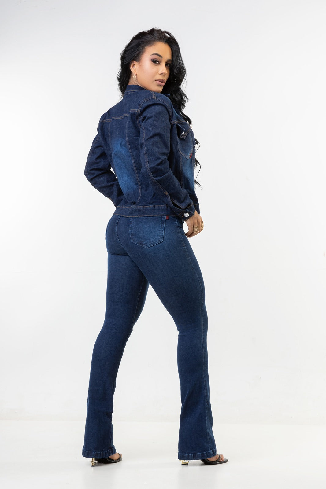 kit Jaqueta e Calça Flare Jeans Lycra Com Bojo Modela Bubum Set For